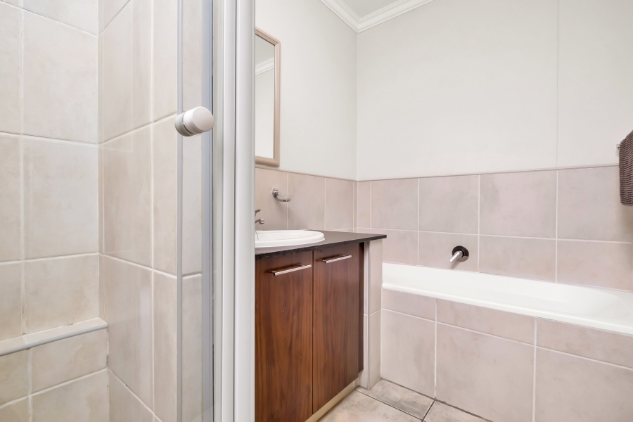 To Let 2 Bedroom Property for Rent in Morningside Gauteng