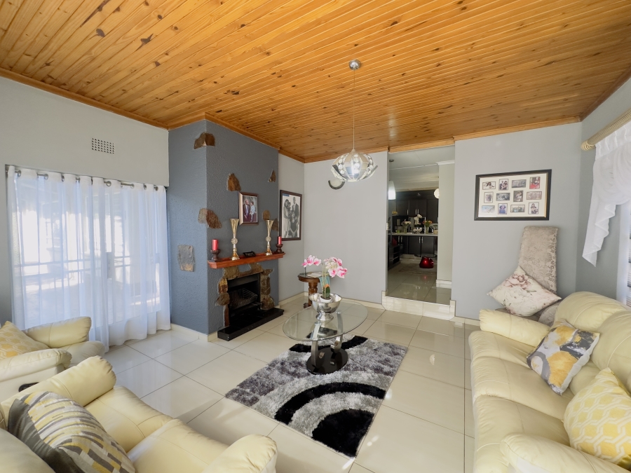 4 Bedroom Property for Sale in Albemarle Gauteng