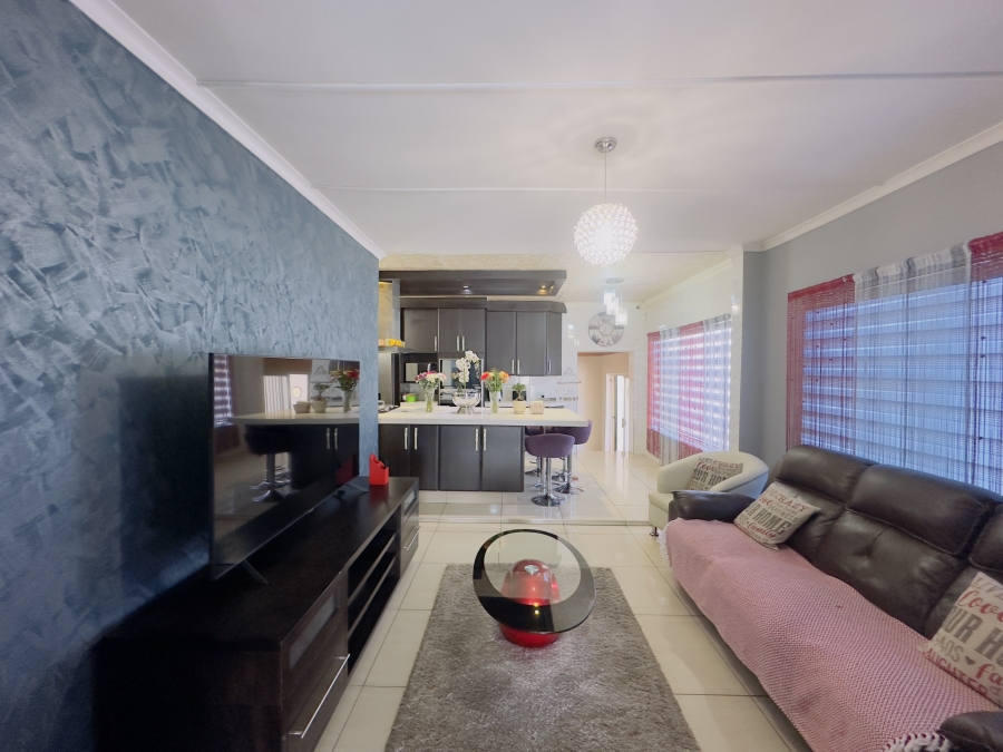 4 Bedroom Property for Sale in Albemarle Gauteng