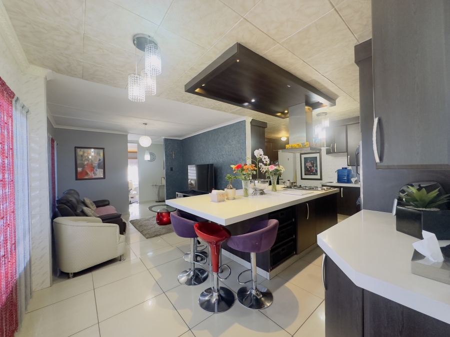 4 Bedroom Property for Sale in Albemarle Gauteng