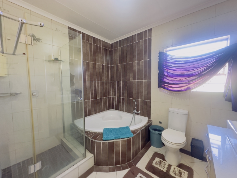 4 Bedroom Property for Sale in Albemarle Gauteng