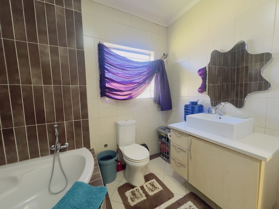 4 Bedroom Property for Sale in Albemarle Gauteng