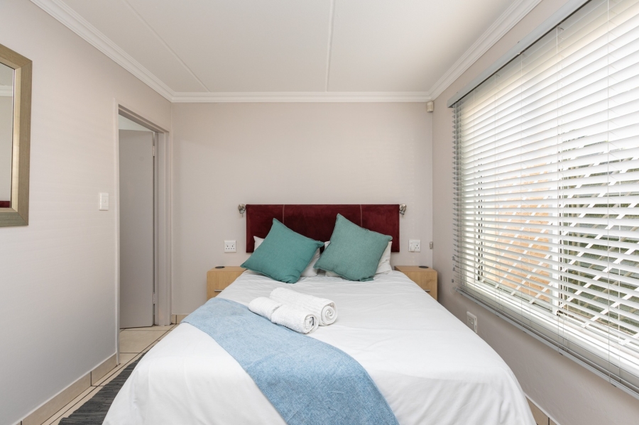 To Let 1 Bedroom Property for Rent in Sandown Gauteng