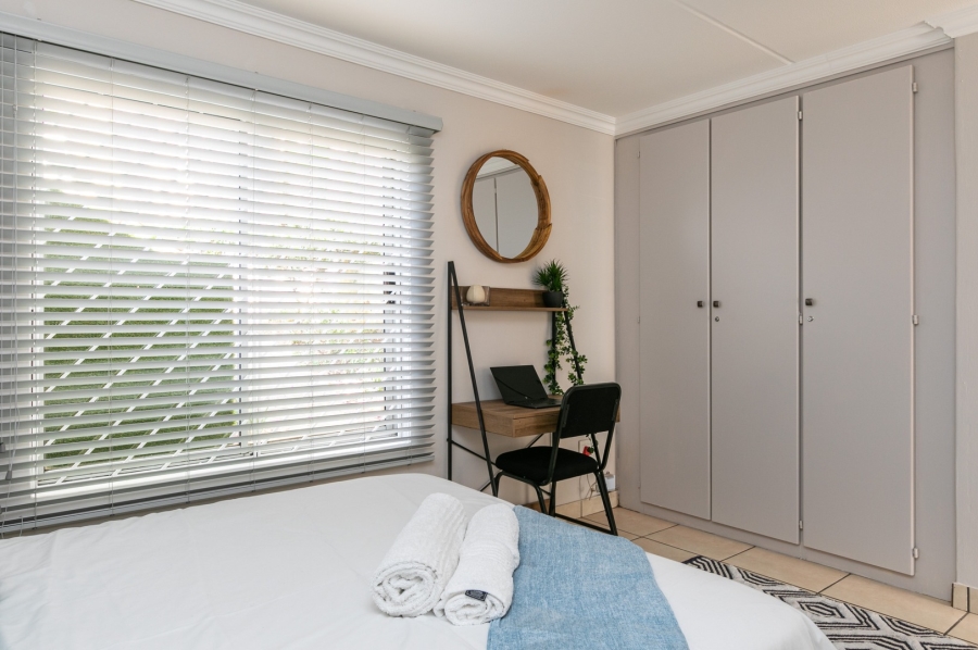 To Let 1 Bedroom Property for Rent in Sandown Gauteng