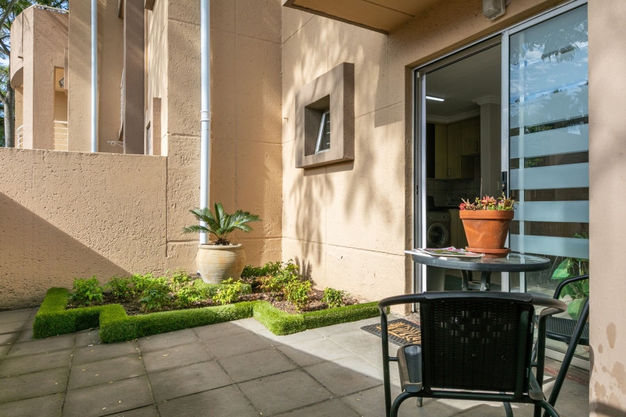 To Let 1 Bedroom Property for Rent in Sandown Gauteng