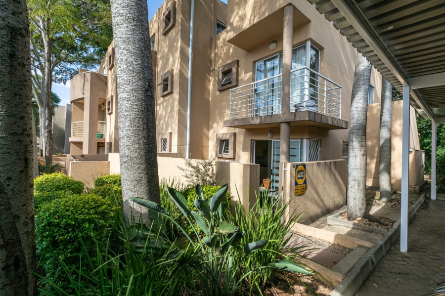 To Let 1 Bedroom Property for Rent in Sandown Gauteng