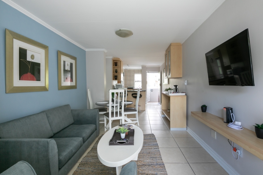 To Let 2 Bedroom Property for Rent in Sandown Gauteng