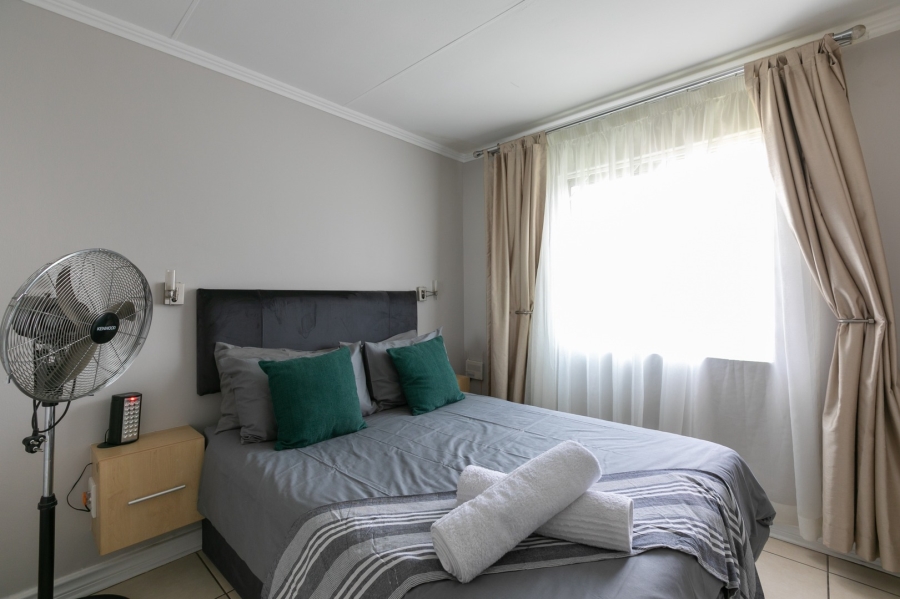 To Let 2 Bedroom Property for Rent in Sandown Gauteng
