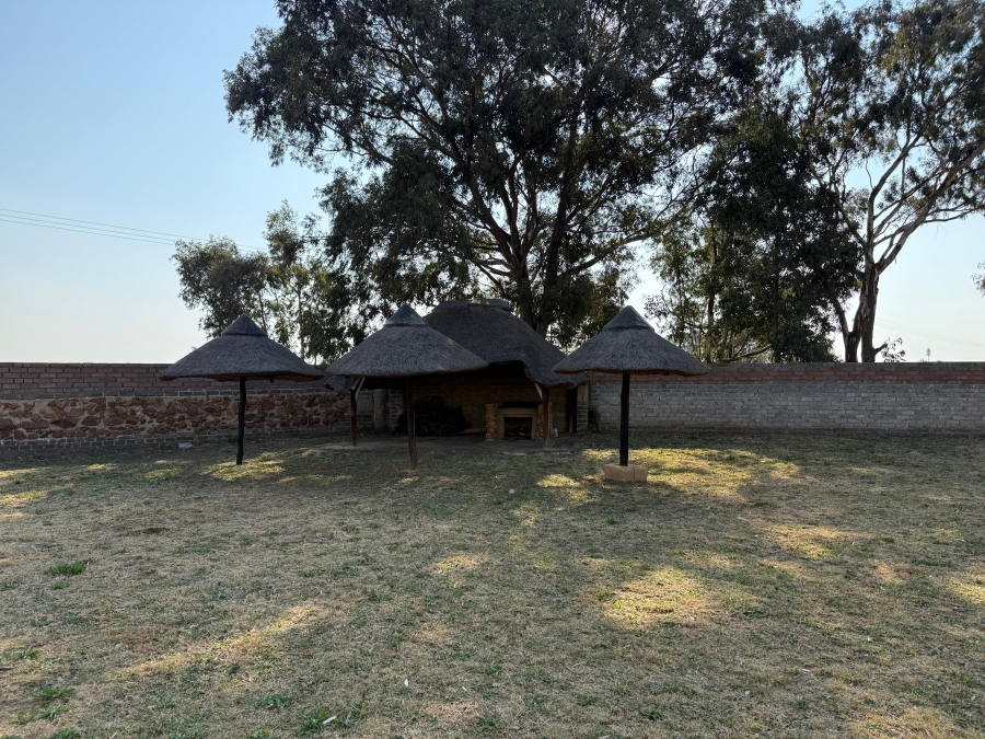 5 Bedroom Property for Sale in Ironsyde A H Gauteng