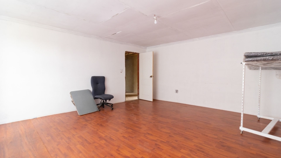 5 Bedroom Property for Sale in Ironsyde A H Gauteng