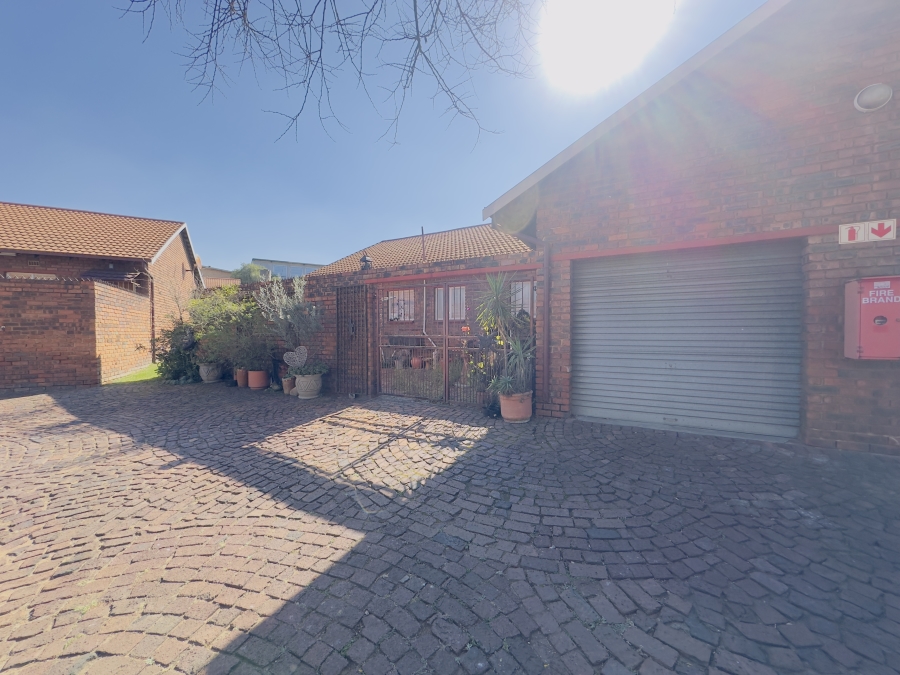 3 Bedroom Property for Sale in Hazelpark Gauteng