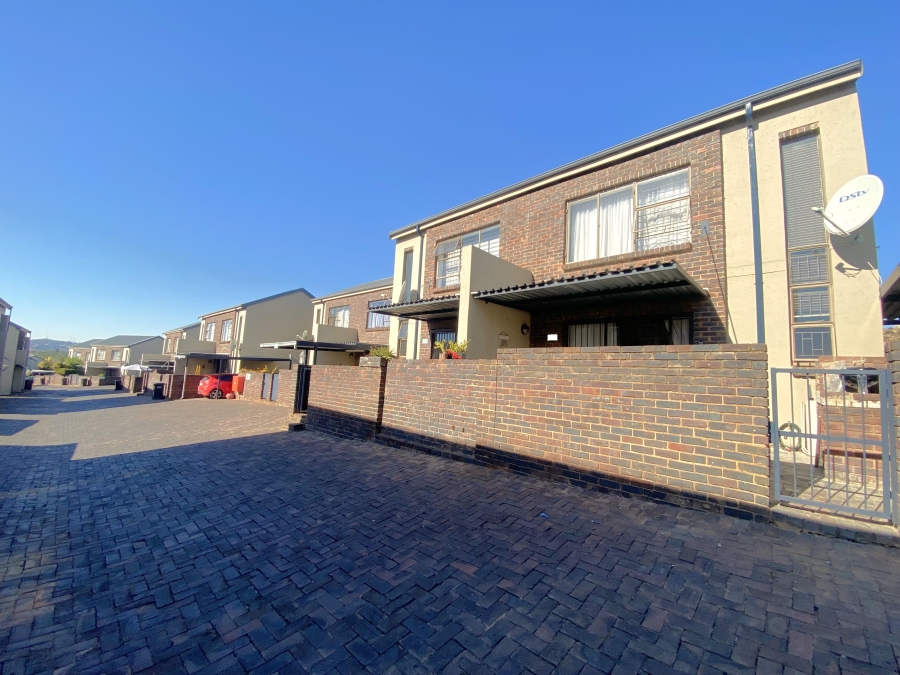 2 Bedroom Property for Sale in Sugar Bush Estate Gauteng