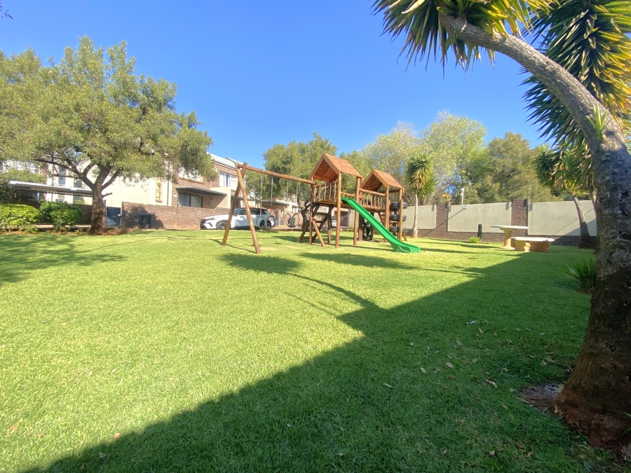2 Bedroom Property for Sale in Sugar Bush Estate Gauteng