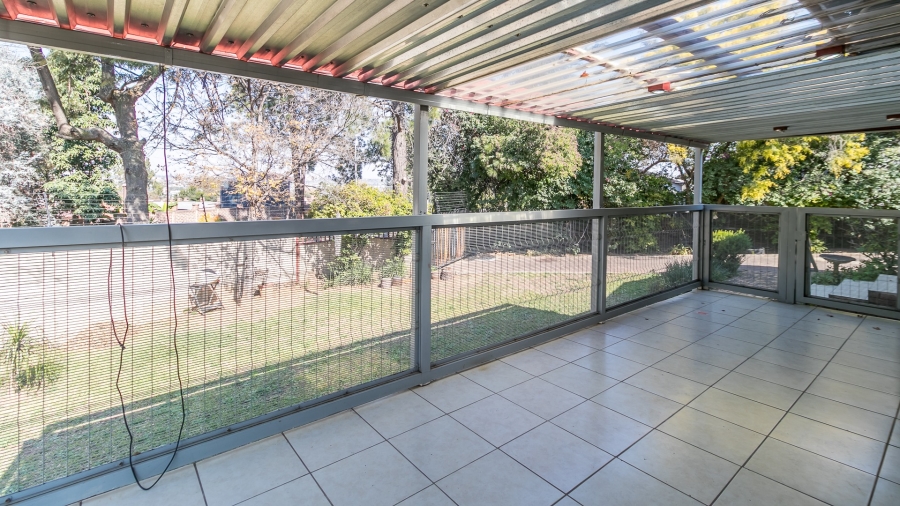 To Let 3 Bedroom Property for Rent in Vorna Valley Gauteng