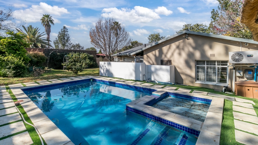 To Let 3 Bedroom Property for Rent in Vorna Valley Gauteng