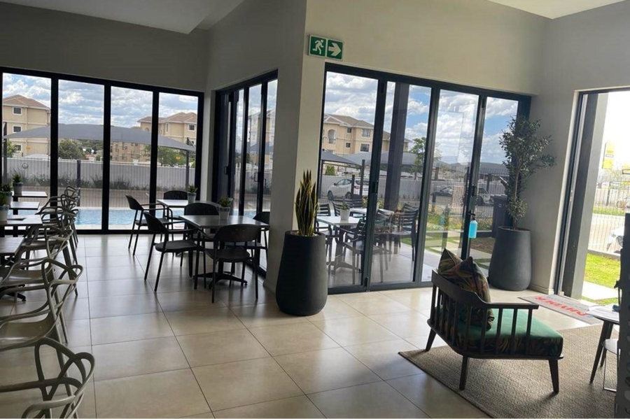 To Let 1 Bedroom Property for Rent in Erand Gardens Gauteng