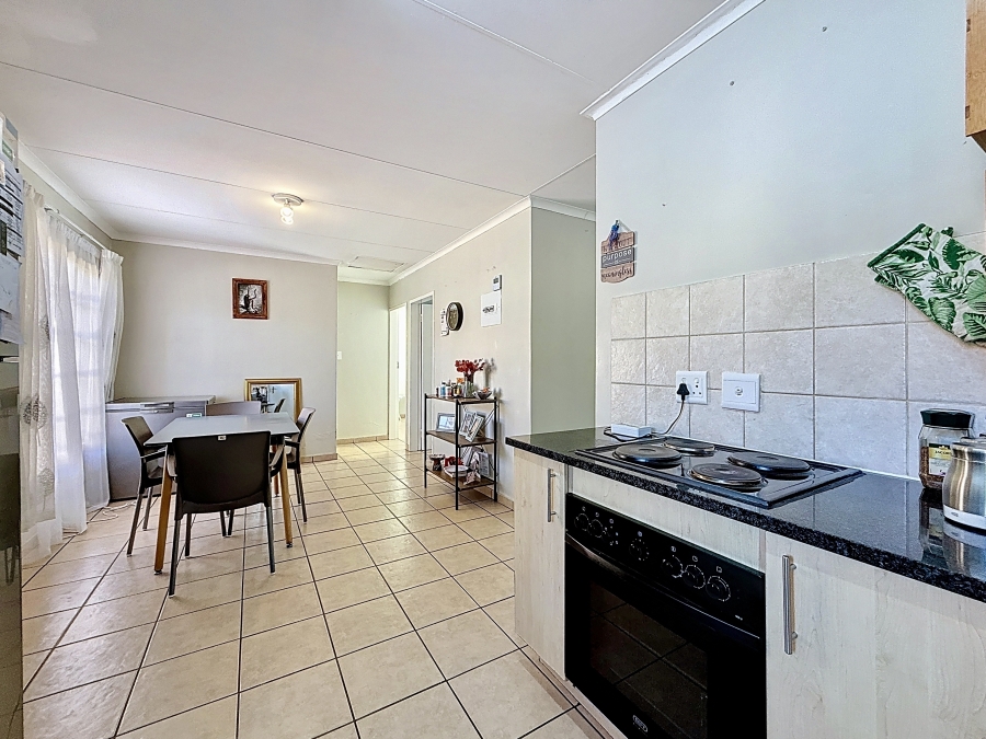To Let 2 Bedroom Property for Rent in Equestria Gauteng