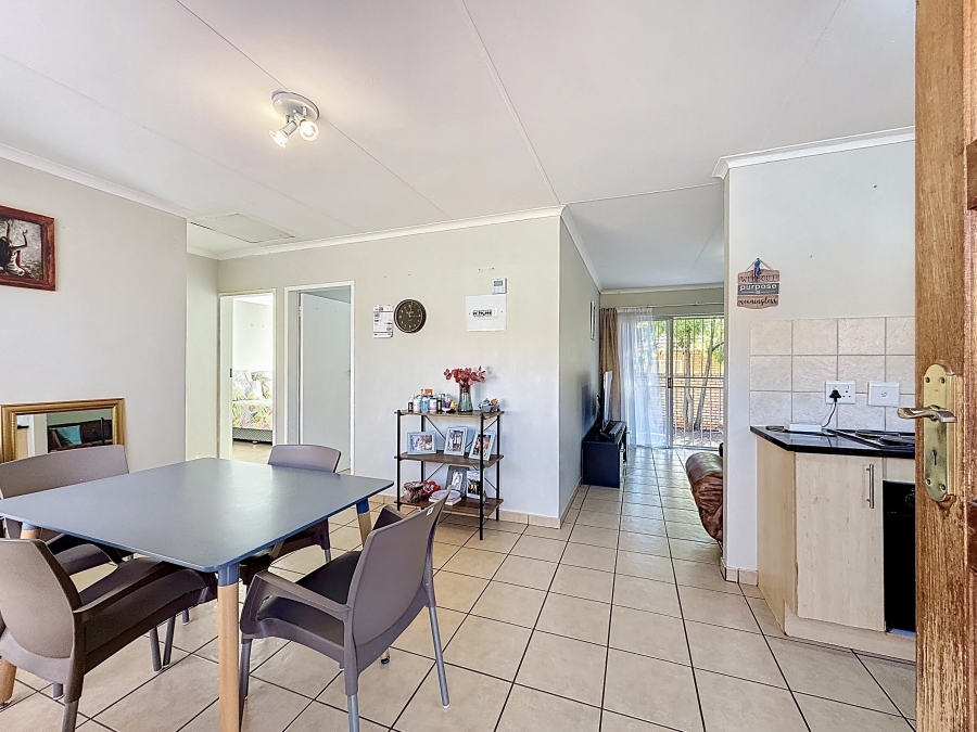 To Let 2 Bedroom Property for Rent in Equestria Gauteng