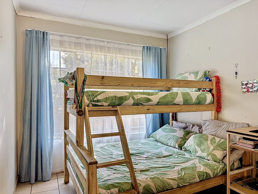 To Let 2 Bedroom Property for Rent in Equestria Gauteng
