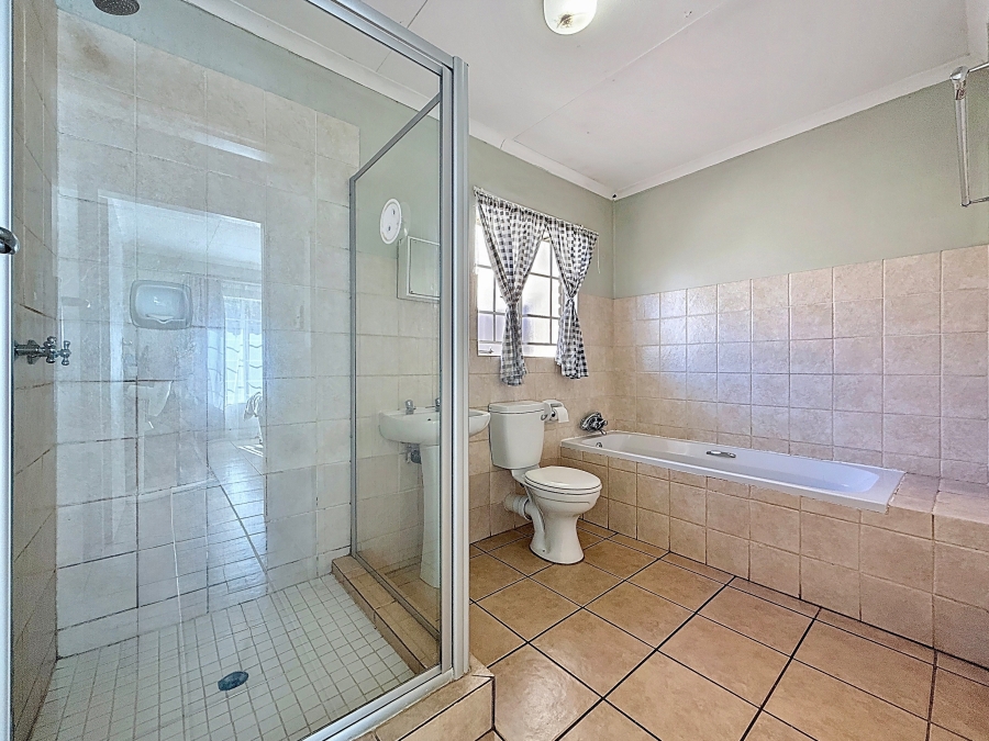 To Let 2 Bedroom Property for Rent in Equestria Gauteng