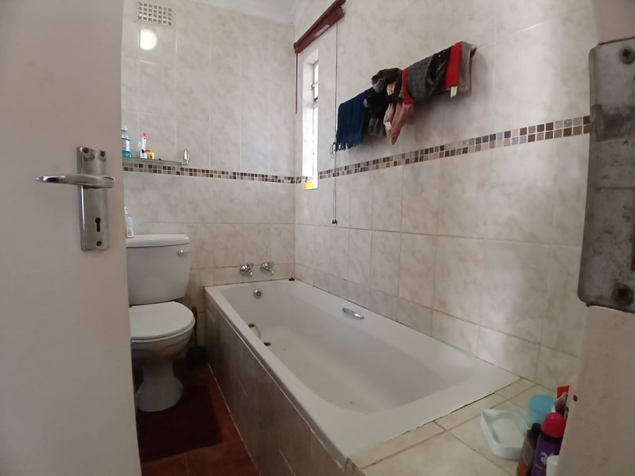 2 Bedroom Property for Sale in Aureus Gauteng