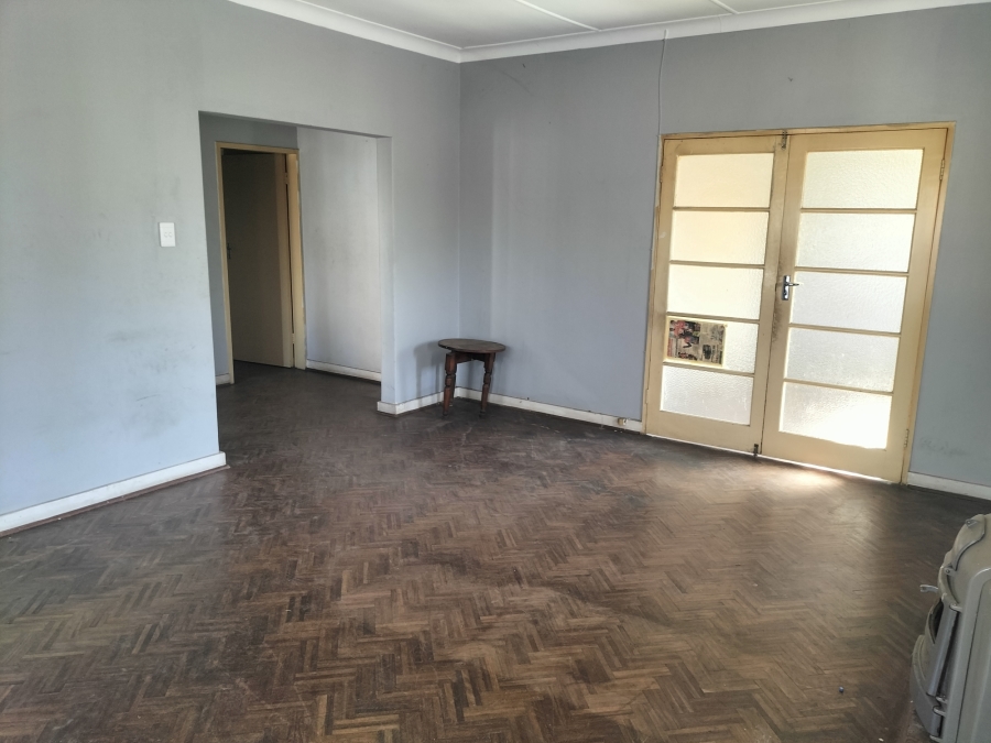 4 Bedroom Property for Sale in Florida Lake Gauteng