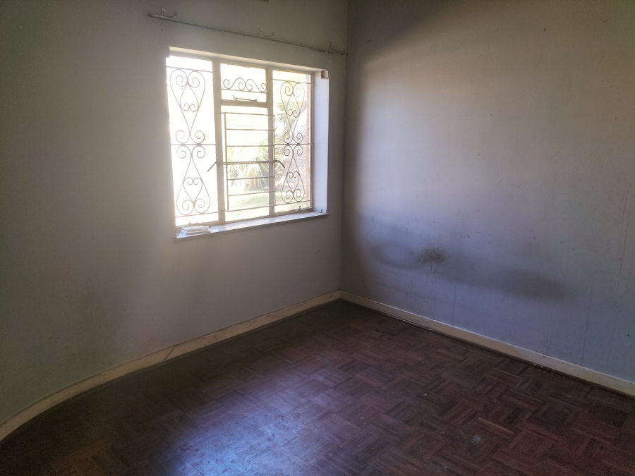 4 Bedroom Property for Sale in Florida Lake Gauteng