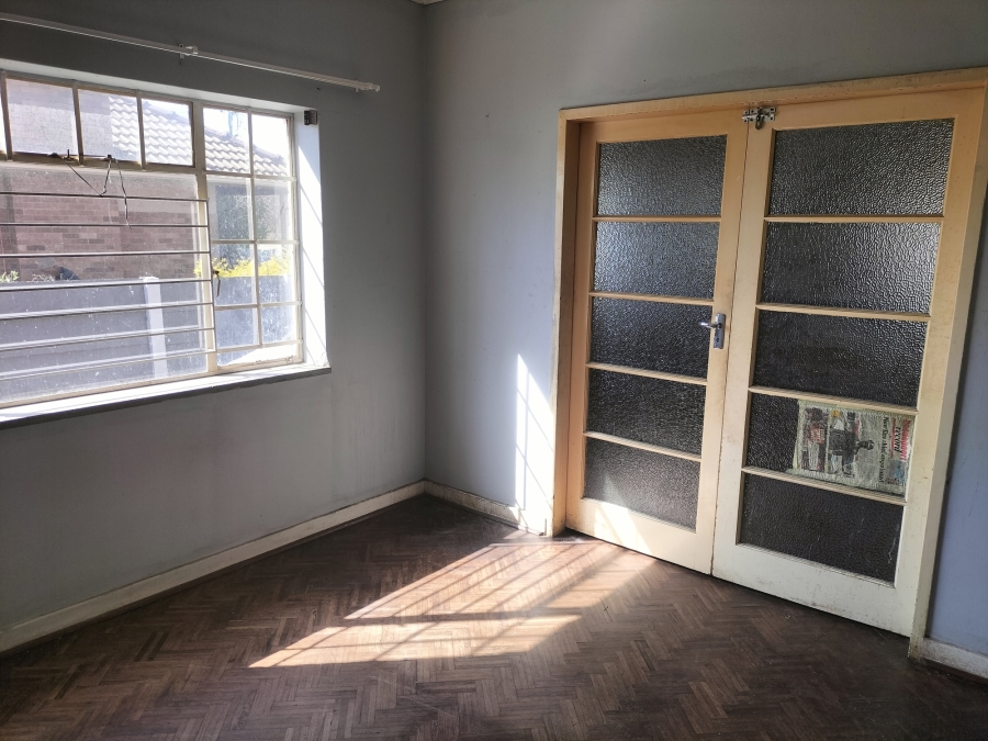 4 Bedroom Property for Sale in Florida Lake Gauteng