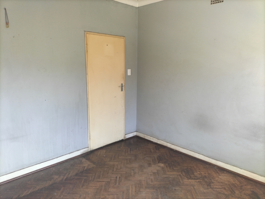 4 Bedroom Property for Sale in Florida Lake Gauteng