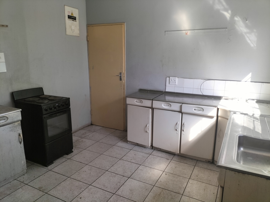 4 Bedroom Property for Sale in Florida Lake Gauteng
