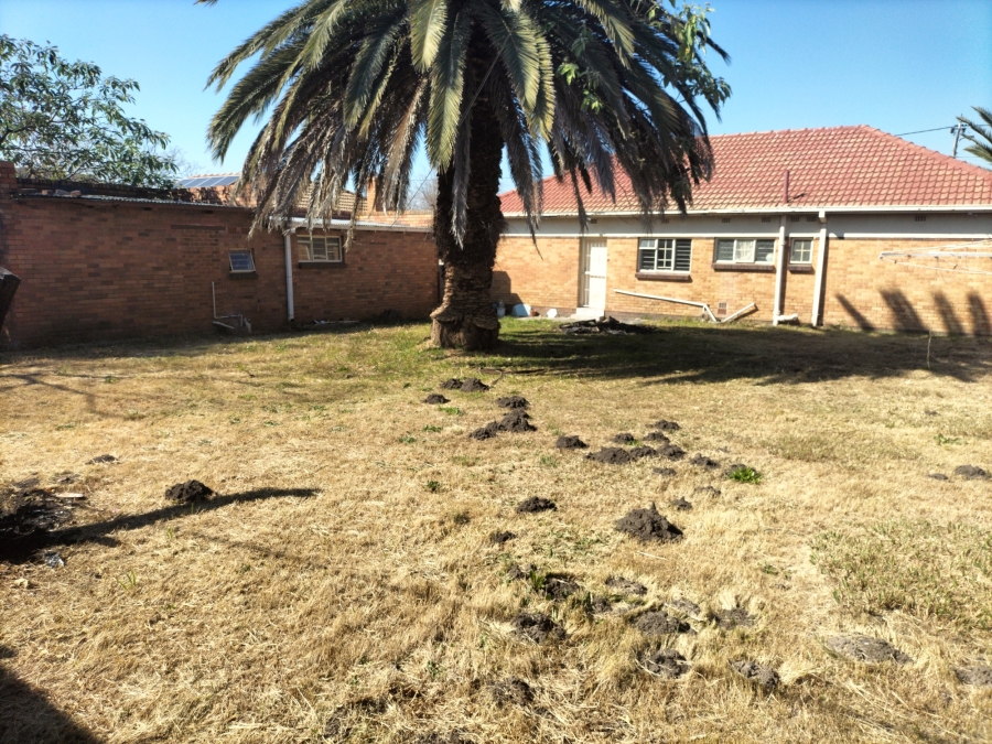 4 Bedroom Property for Sale in Florida Lake Gauteng