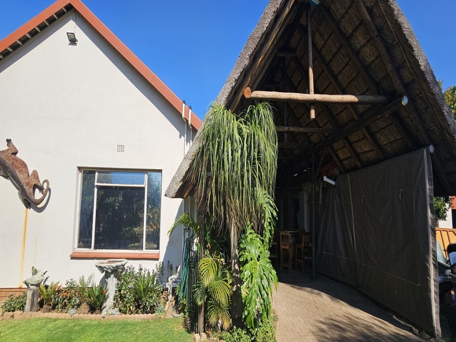 4 Bedroom Property for Sale in South Crest Gauteng
