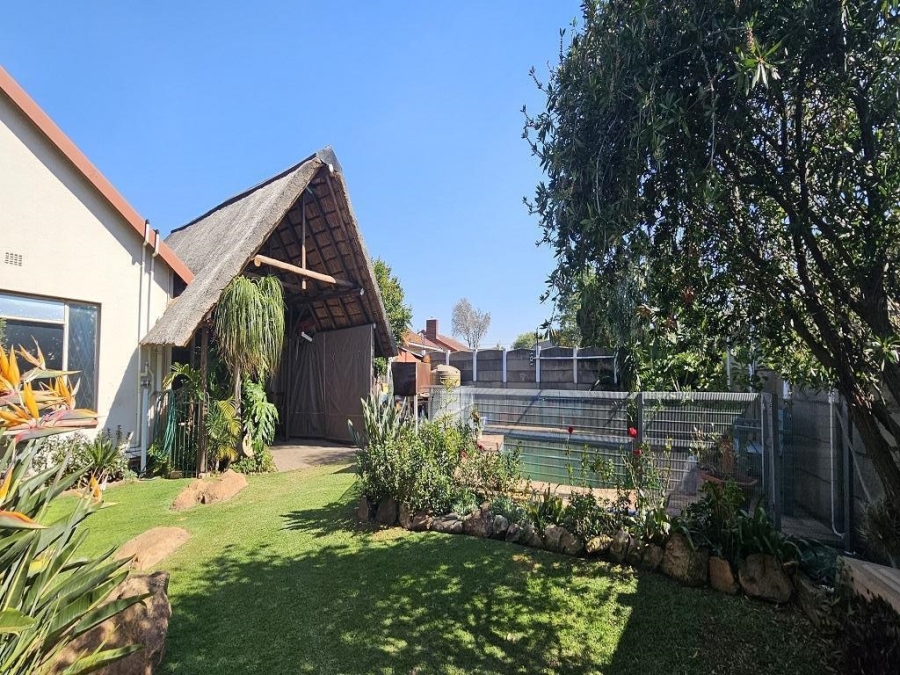 4 Bedroom Property for Sale in South Crest Gauteng
