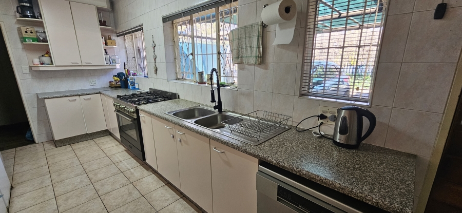 4 Bedroom Property for Sale in South Crest Gauteng