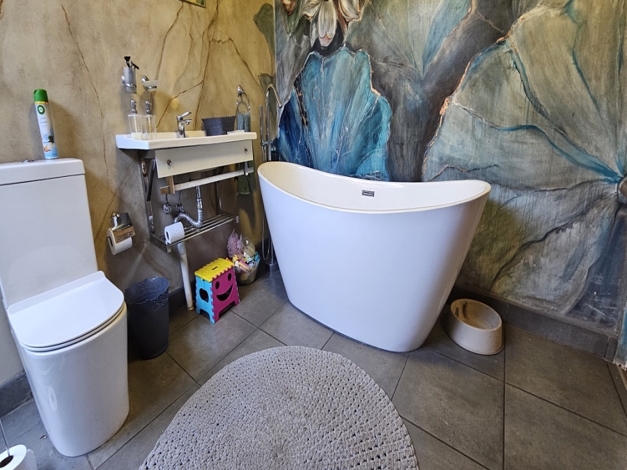 4 Bedroom Property for Sale in South Crest Gauteng
