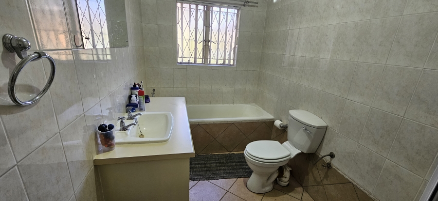4 Bedroom Property for Sale in South Crest Gauteng