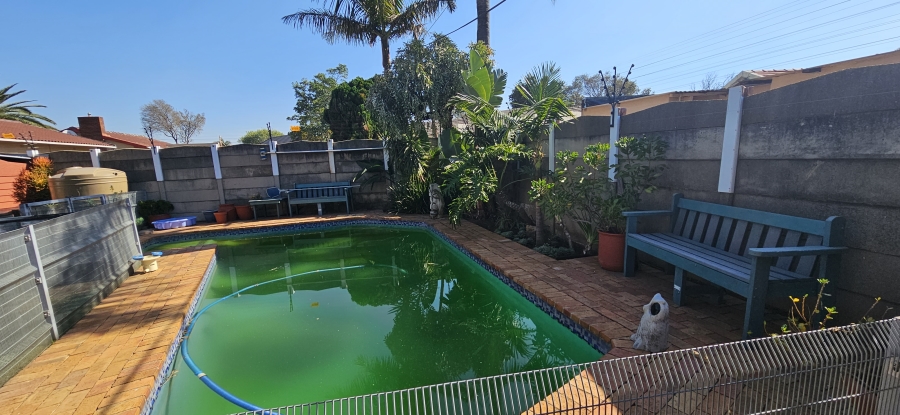 4 Bedroom Property for Sale in South Crest Gauteng