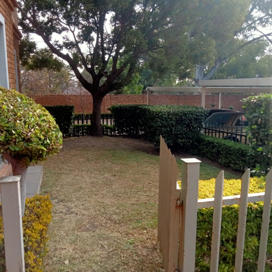 To Let 2 Bedroom Property for Rent in Ferndale Gauteng