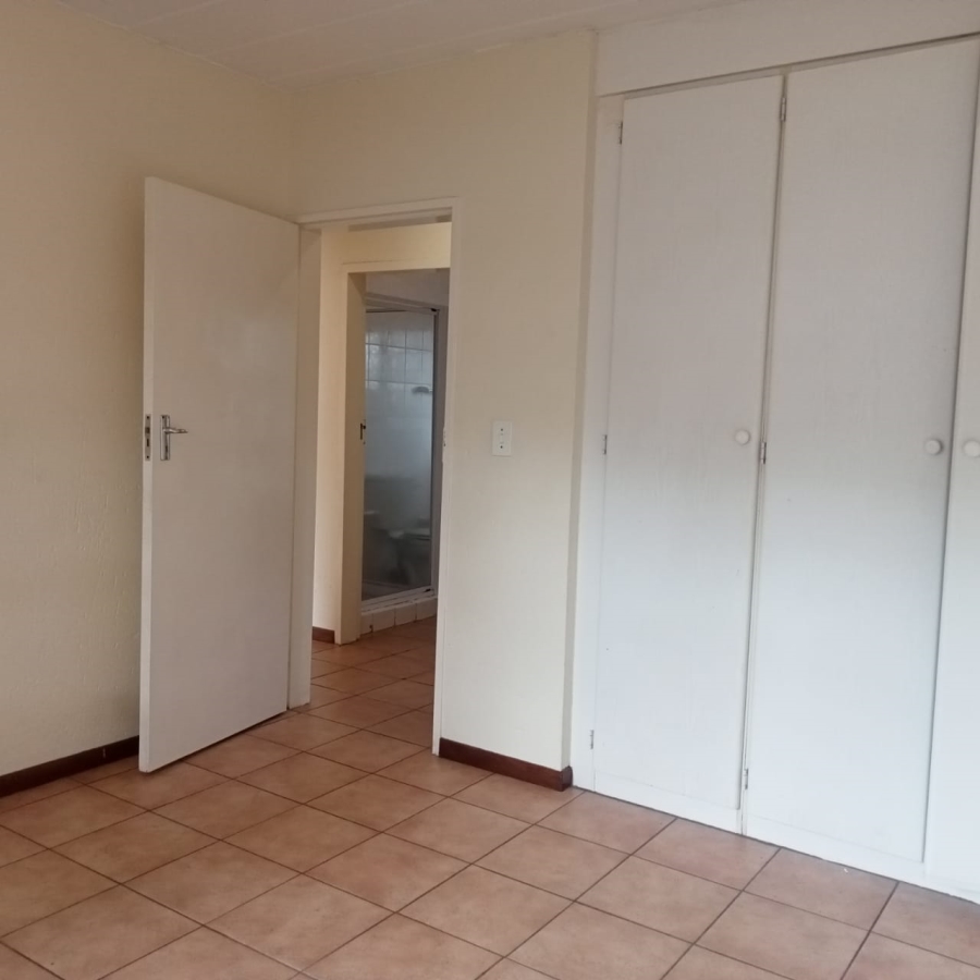 To Let 2 Bedroom Property for Rent in Ferndale Gauteng