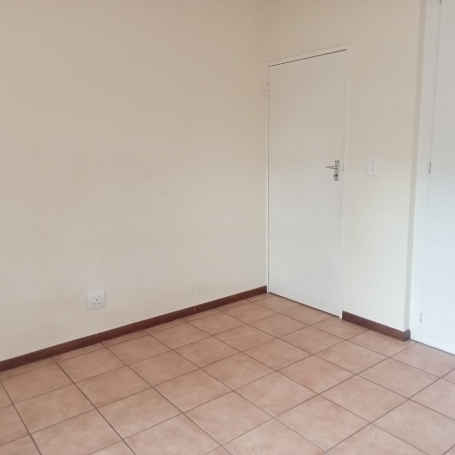 To Let 2 Bedroom Property for Rent in Ferndale Gauteng
