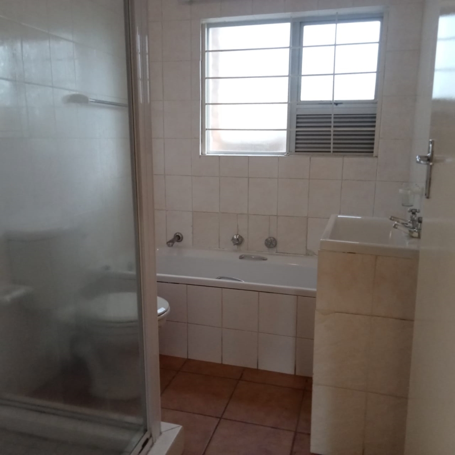 To Let 2 Bedroom Property for Rent in Ferndale Gauteng