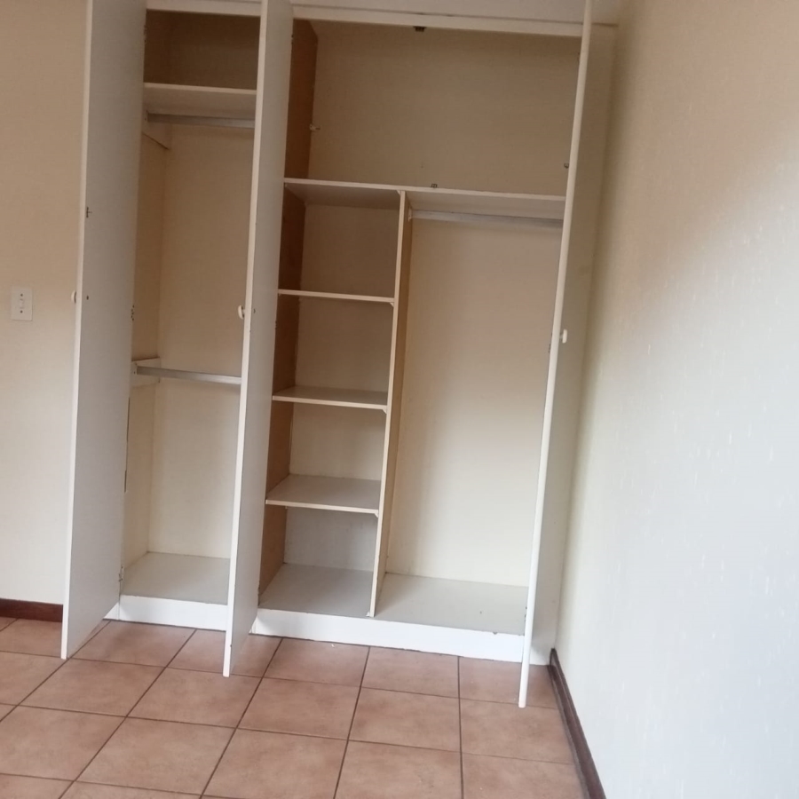 To Let 2 Bedroom Property for Rent in Ferndale Gauteng