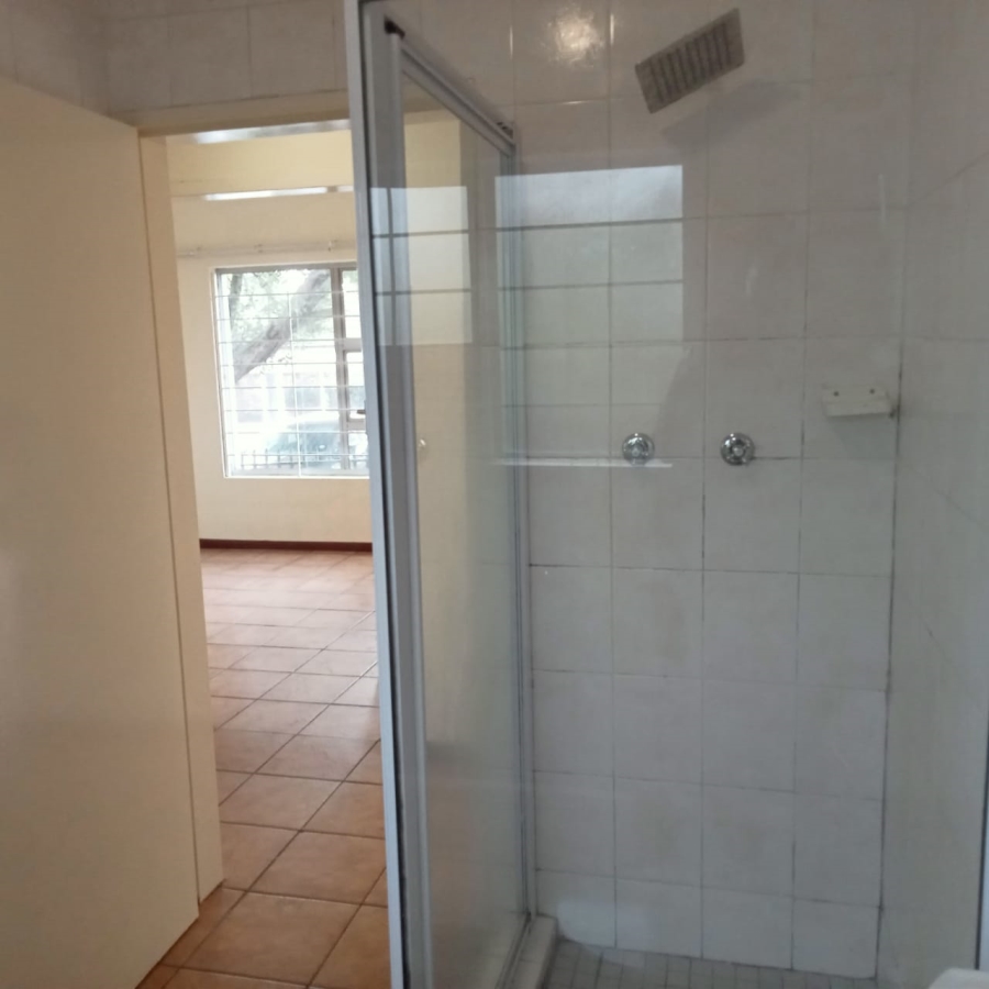 To Let 2 Bedroom Property for Rent in Ferndale Gauteng
