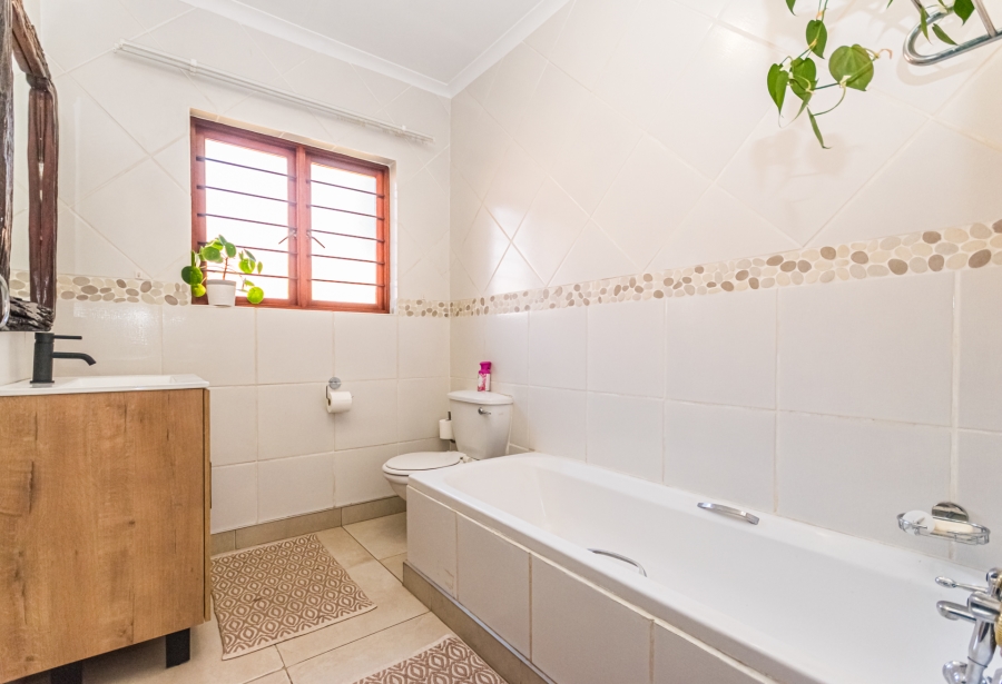 3 Bedroom Property for Sale in Lyttelton Manor Gauteng