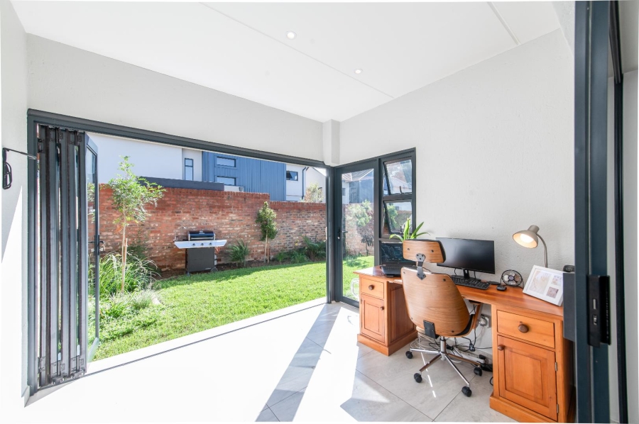 2 Bedroom Property for Sale in Carlswald Gauteng