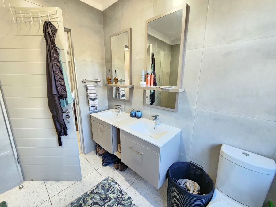 3 Bedroom Property for Sale in Waterkloof Marina Retirement Estate Gauteng