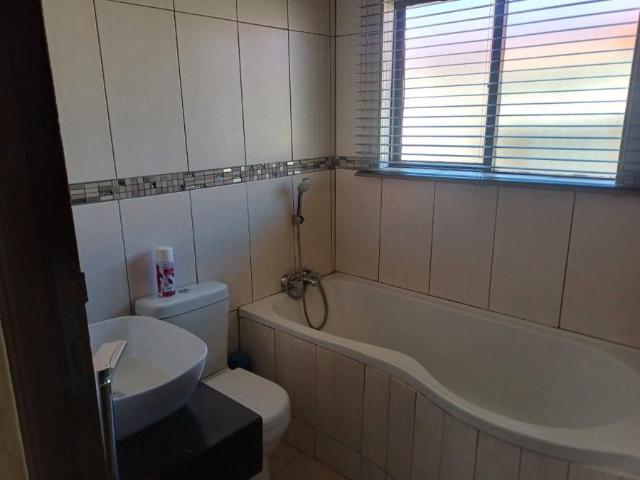 To Let 3 Bedroom Property for Rent in Munsieville South Gauteng