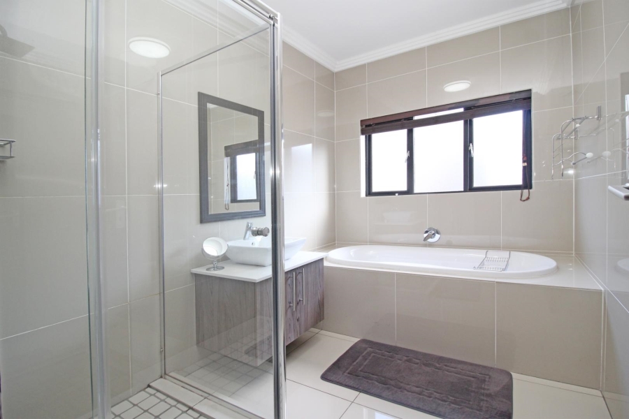 3 Bedroom Property for Sale in Barbeque Downs Gauteng