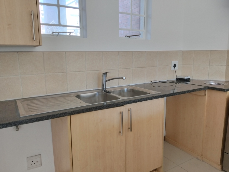 To Let 2 Bedroom Property for Rent in Ferndale Gauteng