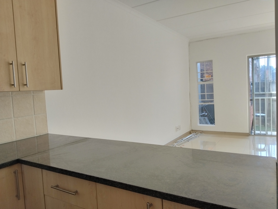 To Let 2 Bedroom Property for Rent in Ferndale Gauteng